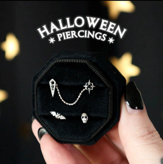 Halloween Piercings für deinen ear Stack, Fledermaus Piercing Flatback, Schwarzer Stern und Totenkopf Piercing Schmuck von Stay Rebel